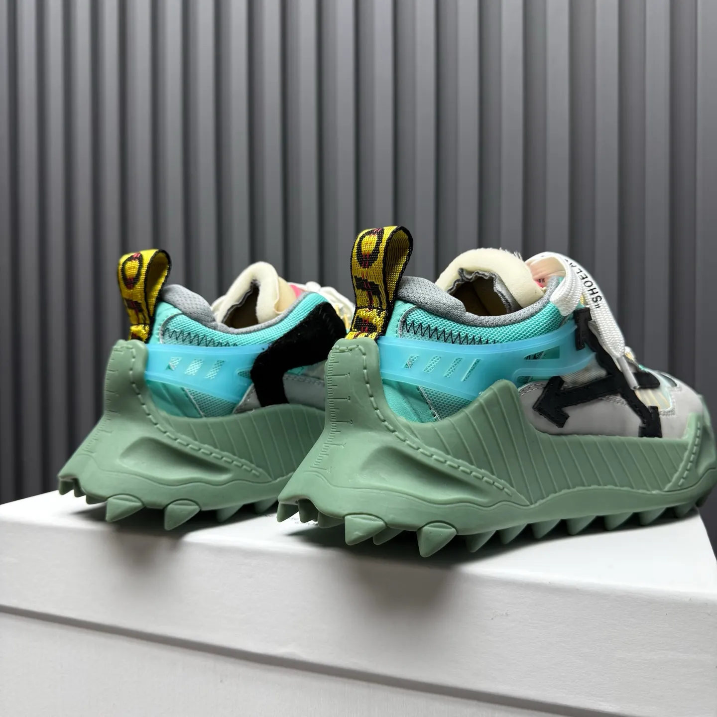 【OFF WHITE】P: 680💰Couple model, Size: Female 35-40; Male 39-44 (customized at 45.46) 2025SS trendy brand OFF WHITE classic popular model, combined outsole, official website original 1:1 developed top-level copy, ️Selected imported high-mercerized matte cowhide splicing breathable mesh ✔️Breathable lining, breathable and comfortable, simple and personalized design, official website rubber outsole.